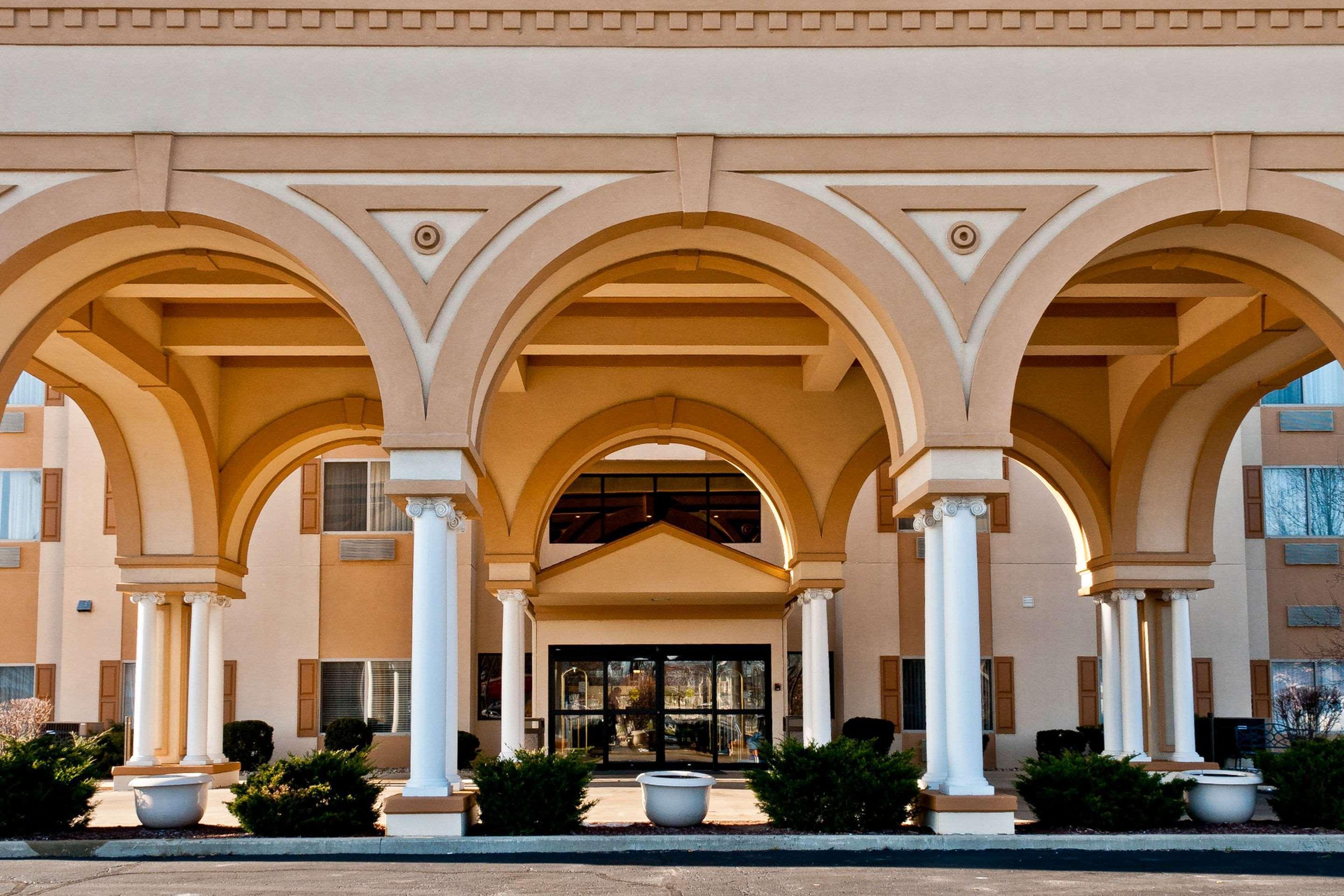 Comfort Suites University Area Notre Dame-Саут Бенд Екстериор снимка