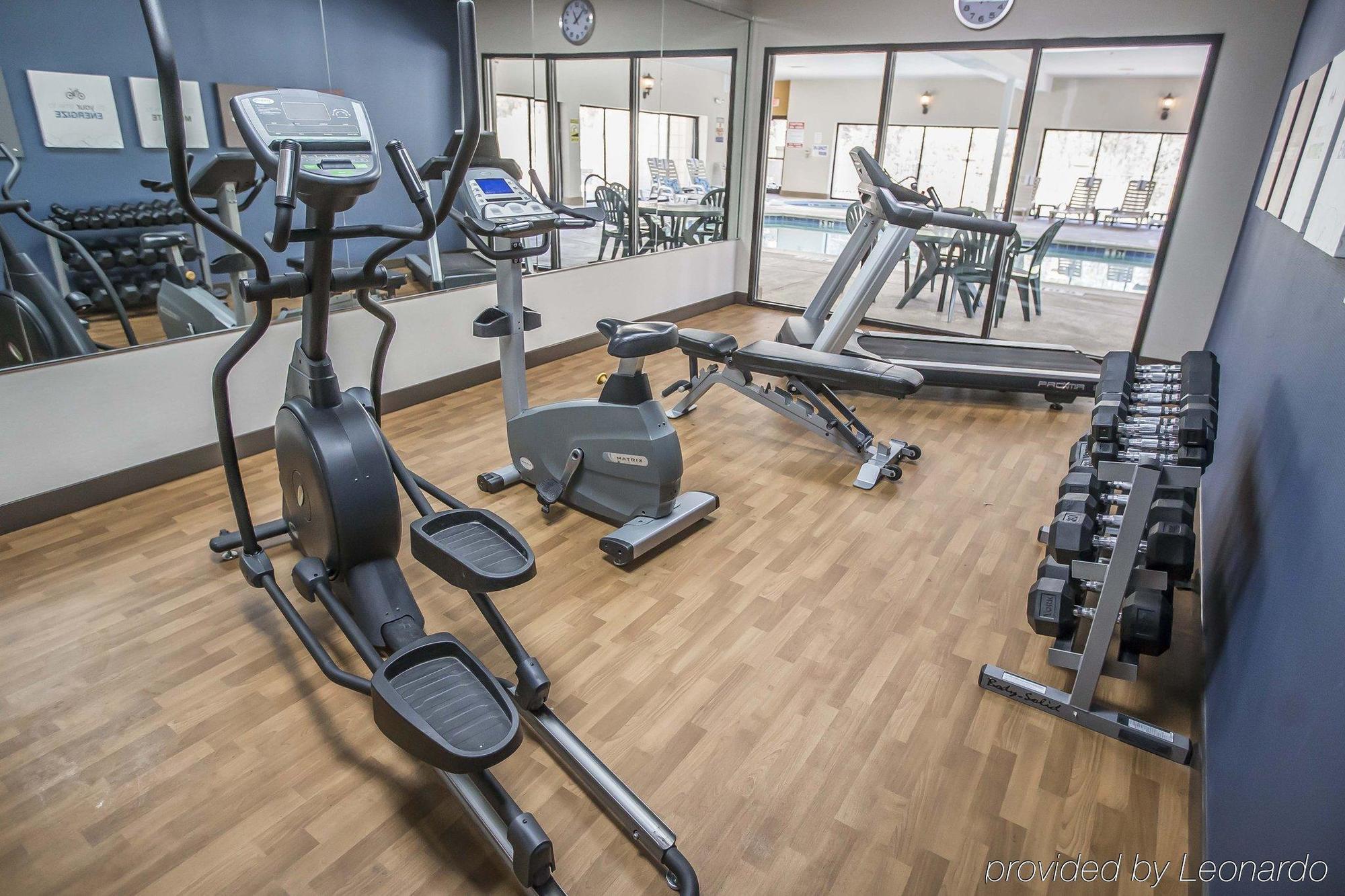 Comfort Suites University Area Notre Dame-Саут Бенд Екстериор снимка