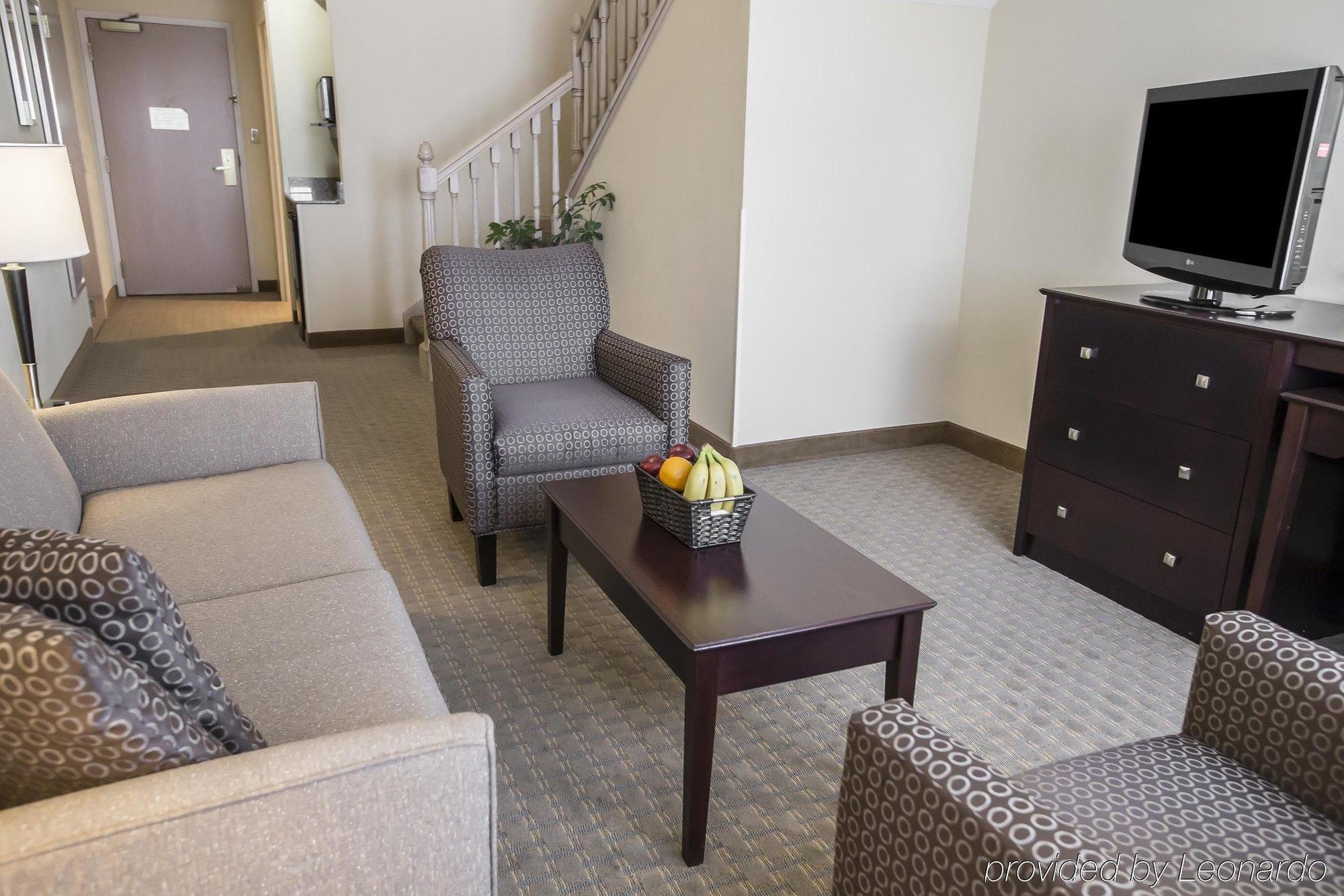 Comfort Suites University Area Notre Dame-Саут Бенд Екстериор снимка